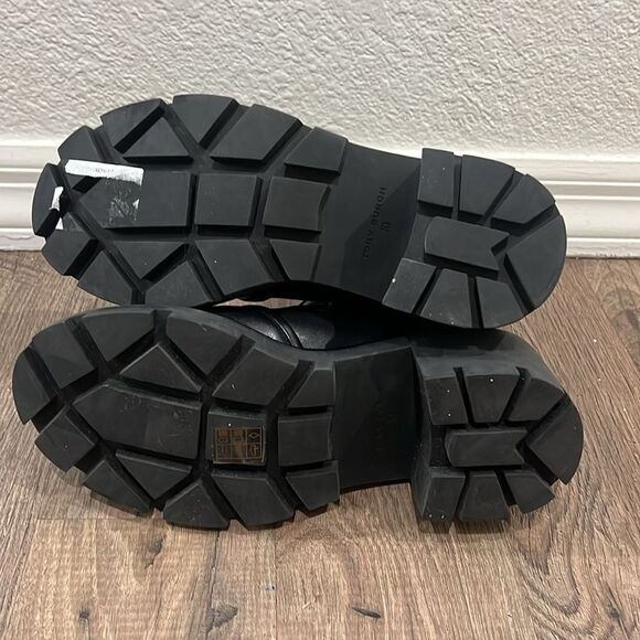 Tory Burch Chelsea lug sole boots - Picture 4 of 4